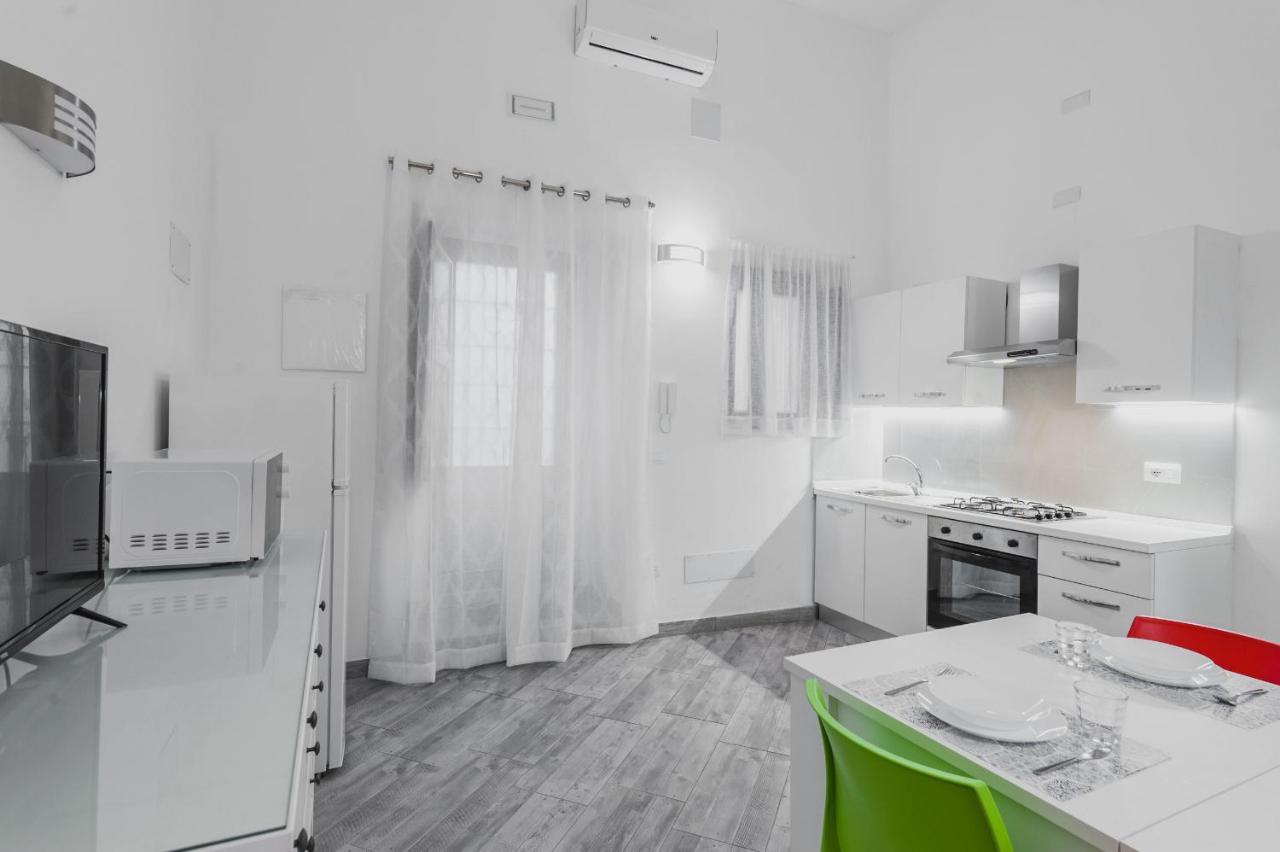 Modern Duplex With Balcony By Wonderful Italy *